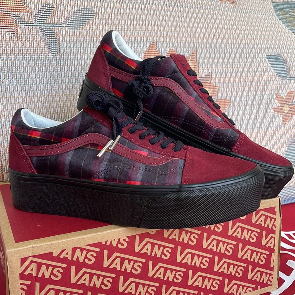 Vans Old Skool Stacked 
Velvet Plaid Port/Black
VNOA7Q5M02Y
WMNS Platforms - Picture 6 of 16